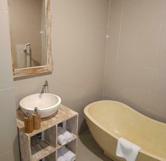 اتاق لوکس, Tanta Escape By Pramana Villas