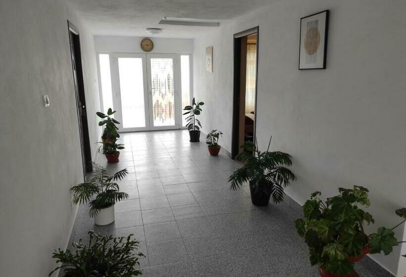 اتاق استاندارد, Casa Dugălie