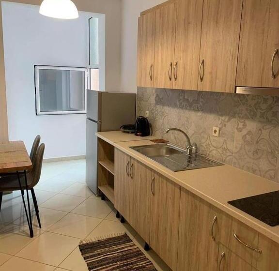 דירת חדר, Mediterranean Apartments