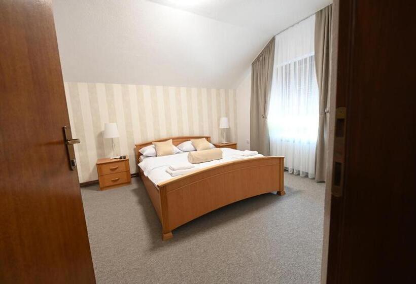 اتاق استاندارد با بالکن, Sobe   Rooms Drvorez