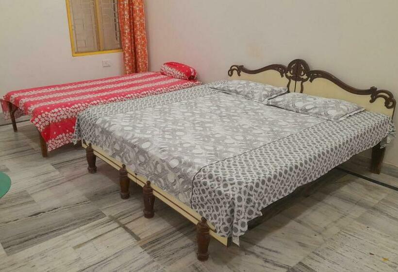 家庭间, Kanak Home Stay