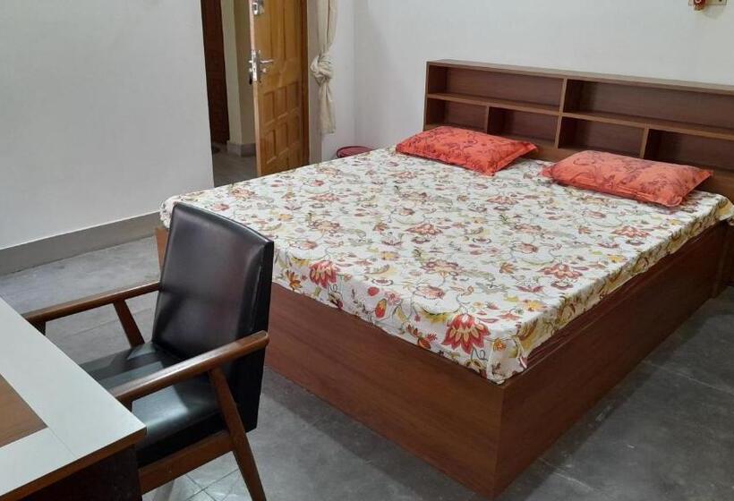 Quarto Familiar, Kanak Home Stay