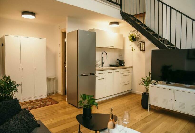 חדר סטנדרט, Deblox Living   Alhambra Apartments