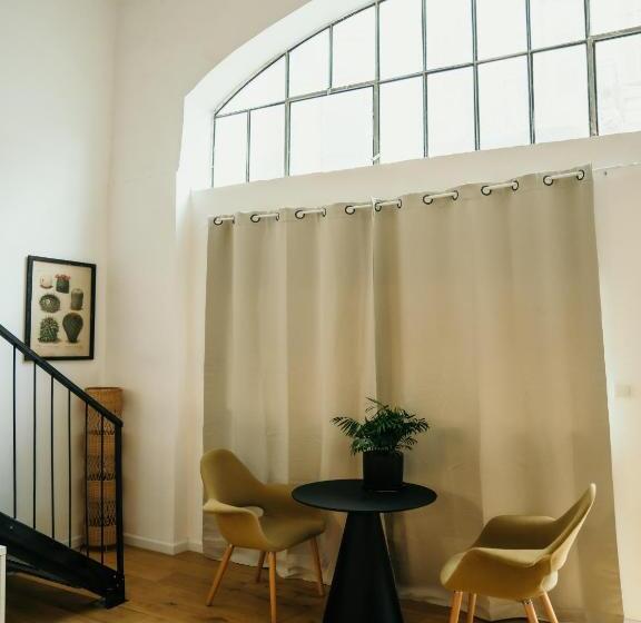 חדר סטנדרט, Deblox Living   Alhambra Apartments