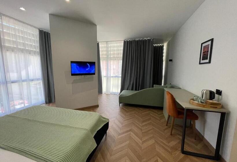 패밀리 주니어 스위트, Kondo Stays   Polifonia City Loft