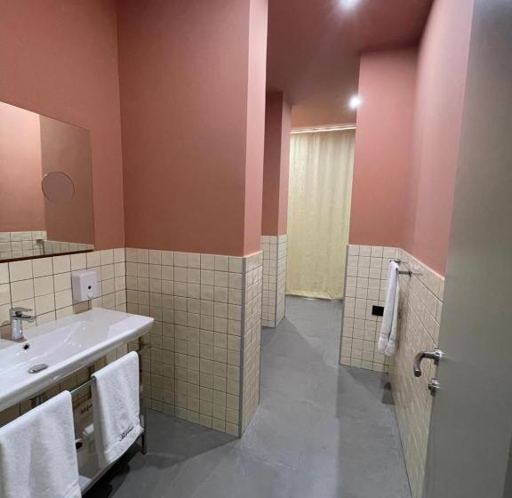스탠다드 스튜디오 킹침대, Kondo Stays   Polifonia City Loft