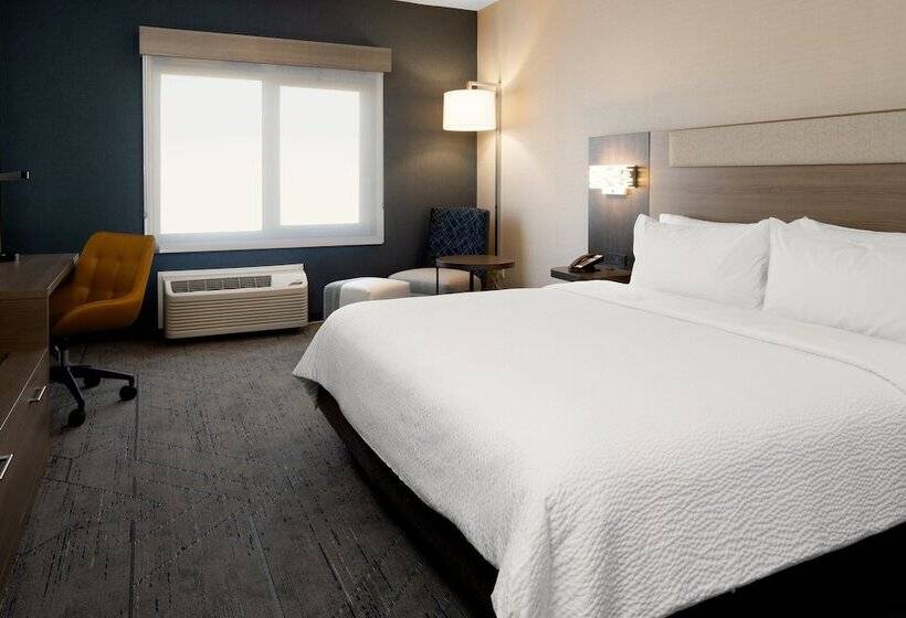 스위트, Holiday Inn Express & Suites   Hollister, An Ihg