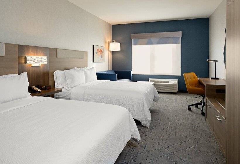 장애인을 위한 스위트, Holiday Inn Express & Suites   Hollister, An Ihg
