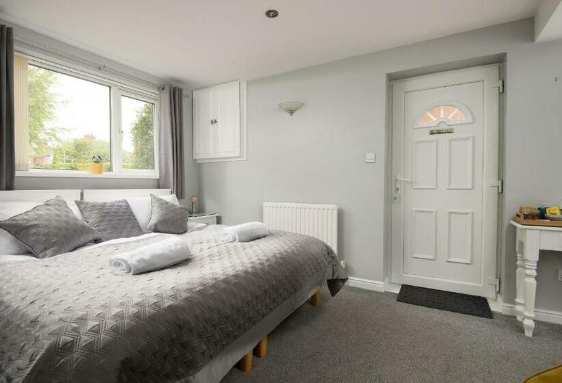 اتاق لوکس با تخت بزرگ, Morwick House B&b