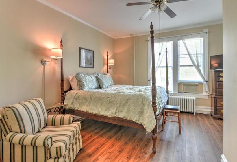 اتاق استاندارد با تخت بزرگ, 1898 Waverly Inn