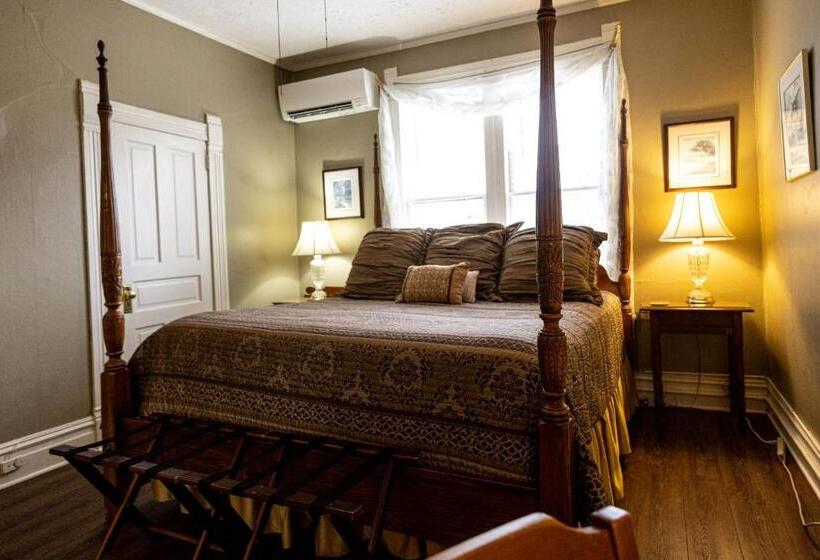 اتاق استاندارد با تخت بزرگ, 1898 Waverly Inn