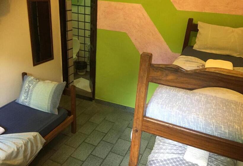ベーシックトリプルルーム, Papagaio Hostel & Pousada