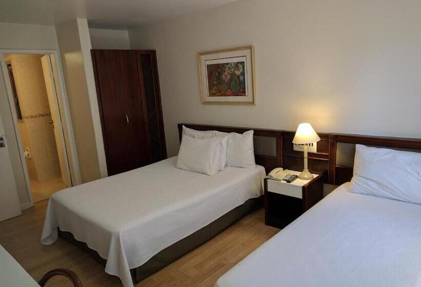 غرفة قياسية ثلاثية, Trevi Hotel E Business