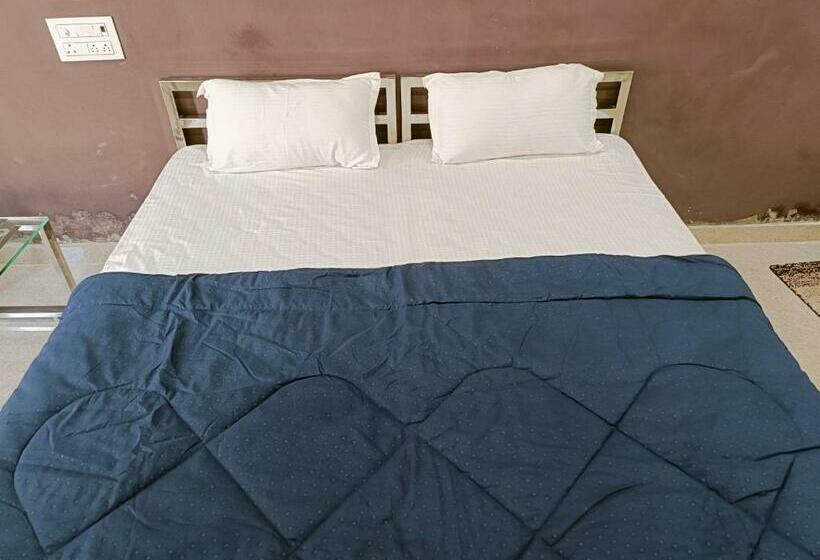 Номер Deluxe, Royal Inn