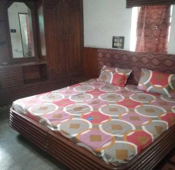 豪华三人间, Spot On Hotel Aashirwad