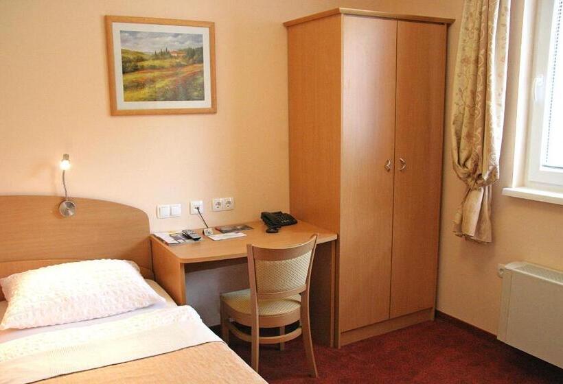 اتاق استاندارد یک نفره, Guest House Pri Gondoli