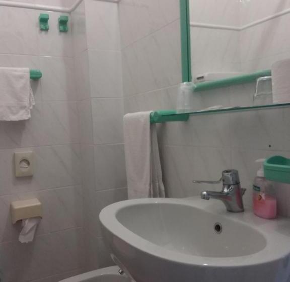 Quarto Estandar Individual, Imperiale