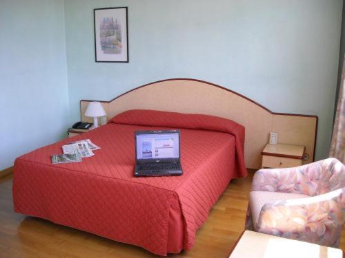 اتاق استاندارد, La Corte