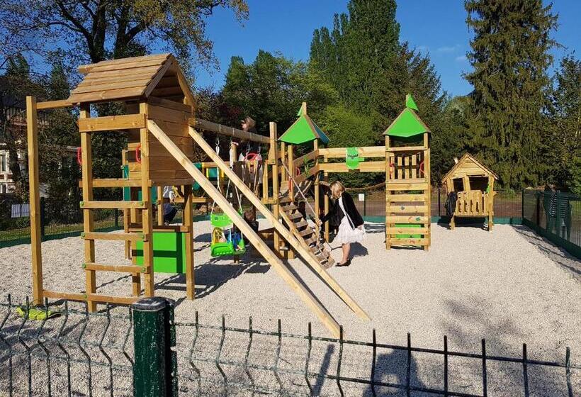 Quarto Triplo Estandar, Chateau De Quesmy