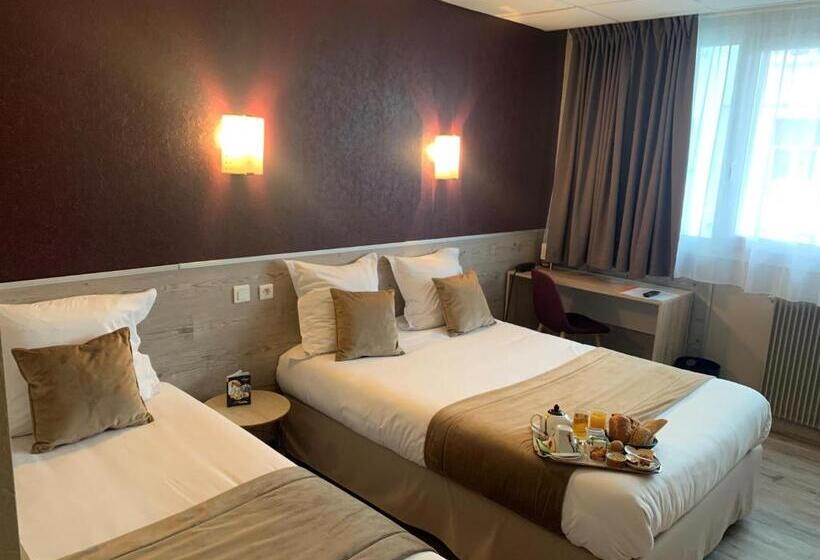 اتاق استاندارد سه نفره, Contact Hôtel Foch