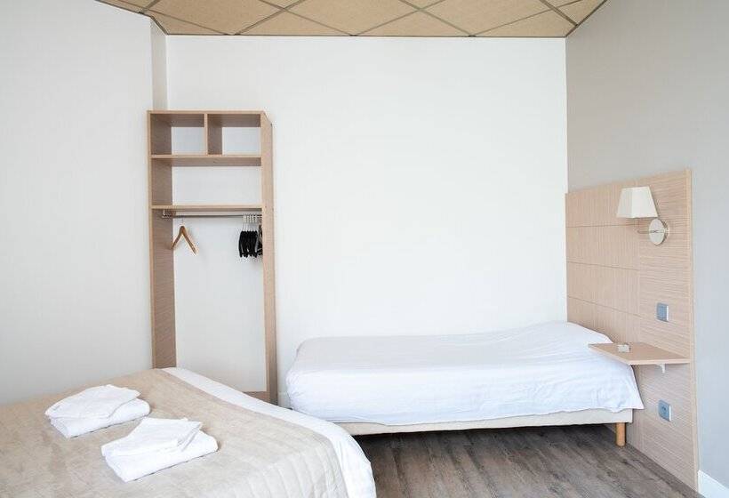 Номер Стандарт Трехместный, Hôtel Garabel