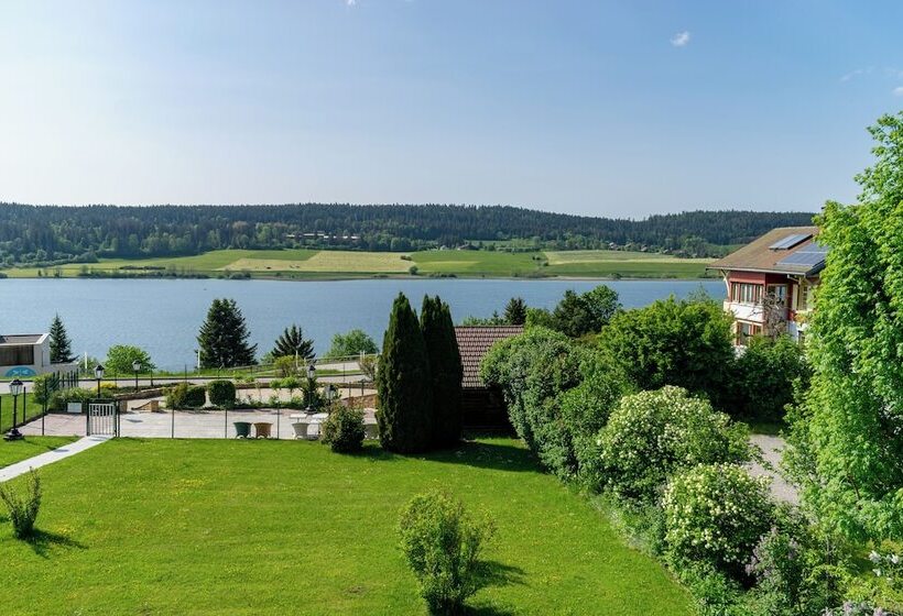 اتاق استاندارد با چشم‌انداز دریاچه, Hôtel Restaurant Le Lac