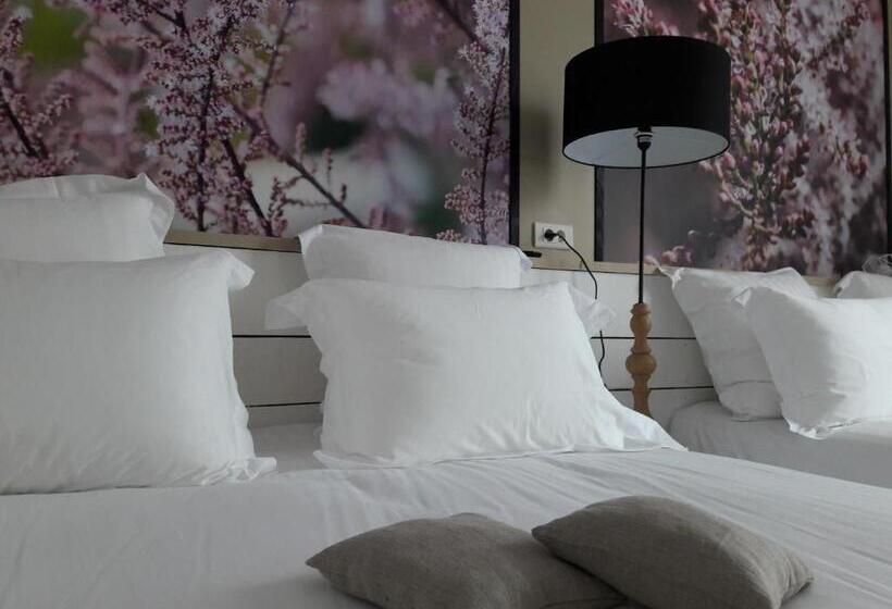 اتاق استاندارد چهار تخته, Hôtel Restaurant Chez Carrière