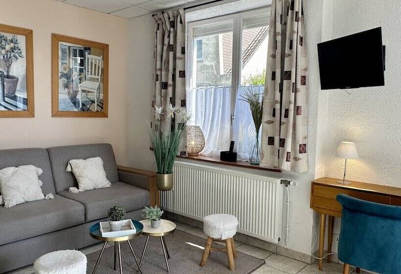 Студия Superior, La Maison Blanche