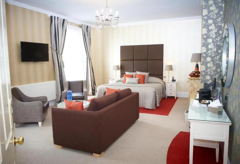 디럭스 룸, Phyllis Court Members Club