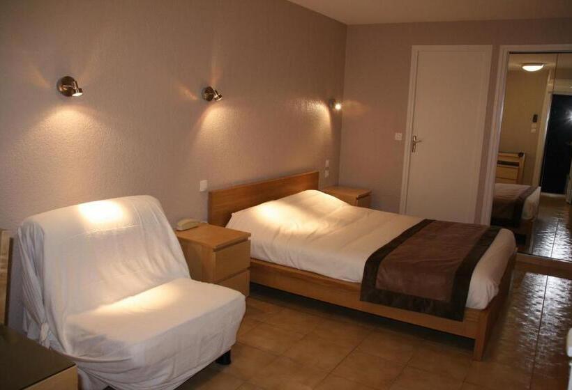 Кровать в Общей Комнате, Logis Hotel Restaurant Le Mirador