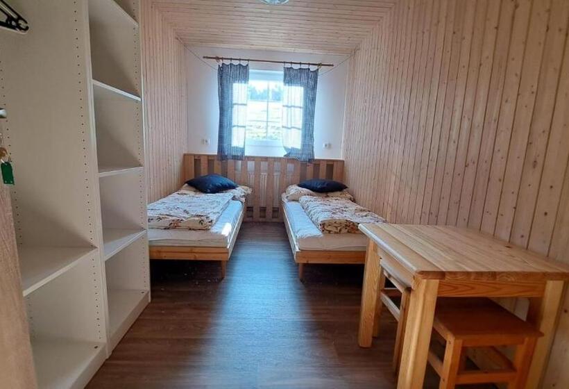 اتاق اکونومی, Horský Penzion Vebrovy Boudy