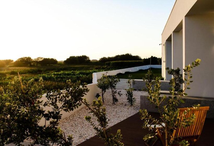 تختخواب در اتاق مشترک, Marinhas Bed & Breakfast