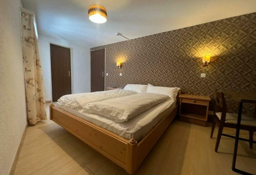 اتاق استاندارد, Gemmi