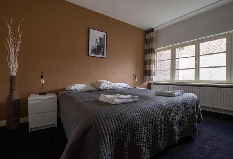 Номер Стандарт, B&b De Hofnar Maastricht