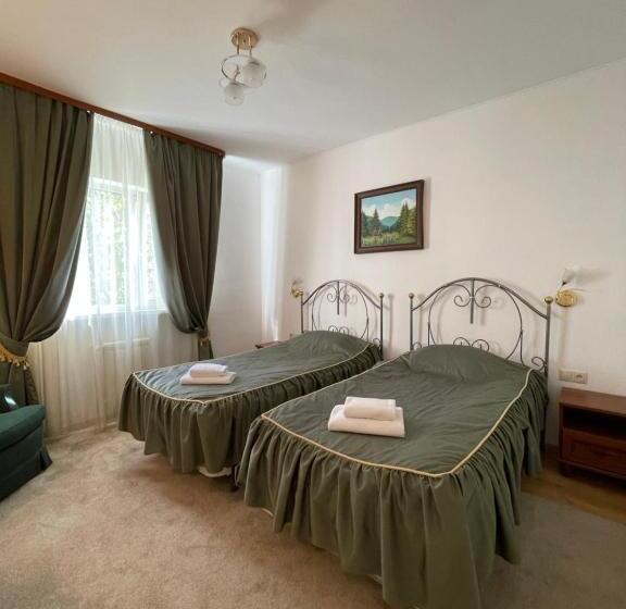 اتاق لوکس, Gusarskiy Hotel And Apartment