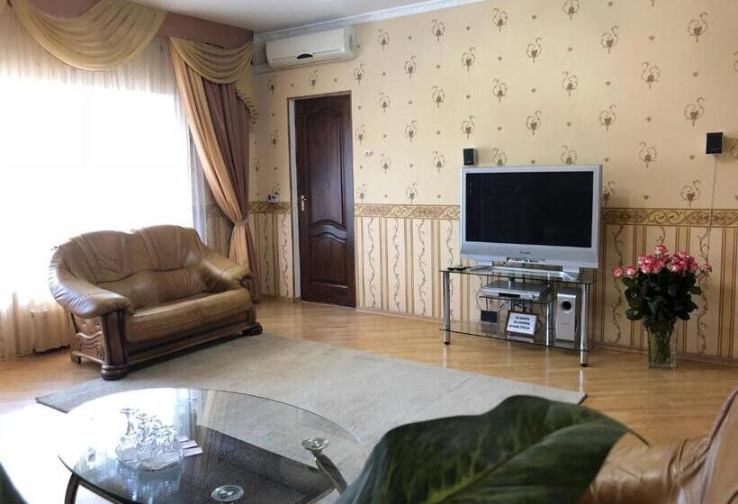 سوئیت 2 خوابه, Gusarskiy Hotel And Apartment