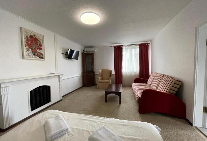 سوئیت 2 خوابه, Gusarskiy Hotel And Apartment