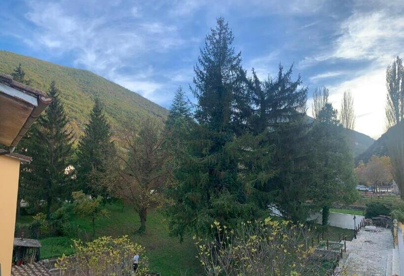 Апартаменты 1 Спальня с Террасой, Residence Il Giardino Sul Fiume Nera
