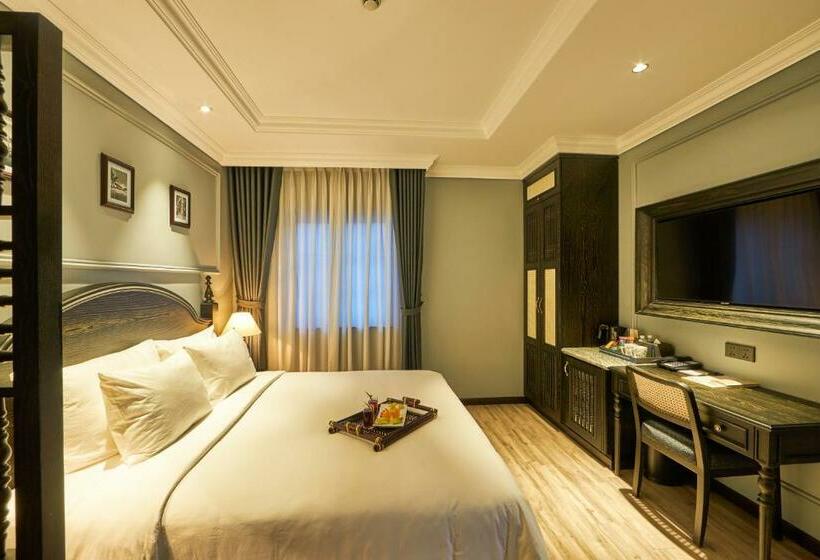 اتاق سوپریور با تخت بزرگ, Hôtel D’melin