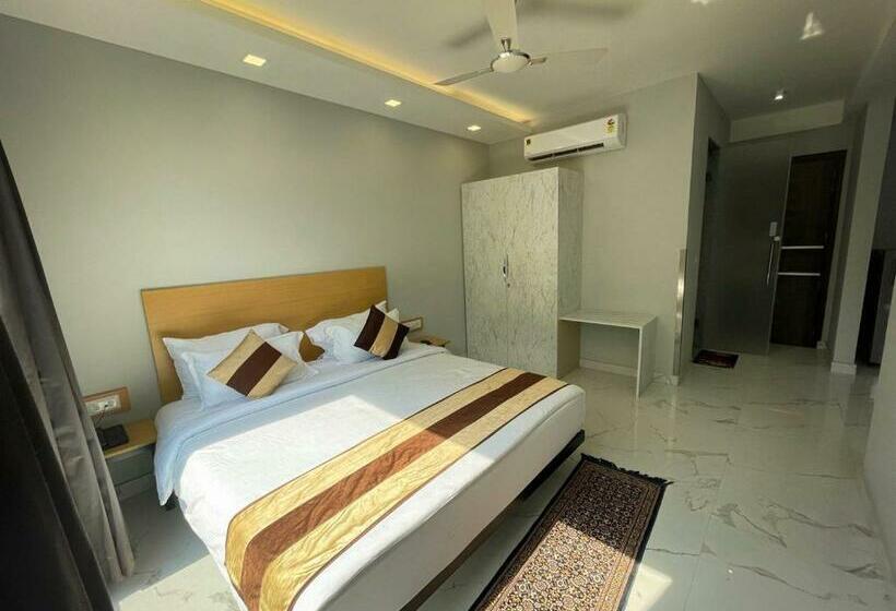 اتاق لوکس, The Empire Villa,cyber City, Gurgaon