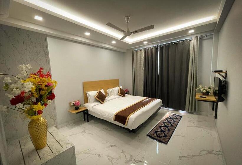 سوییت, The Empire Villa,cyber City, Gurgaon