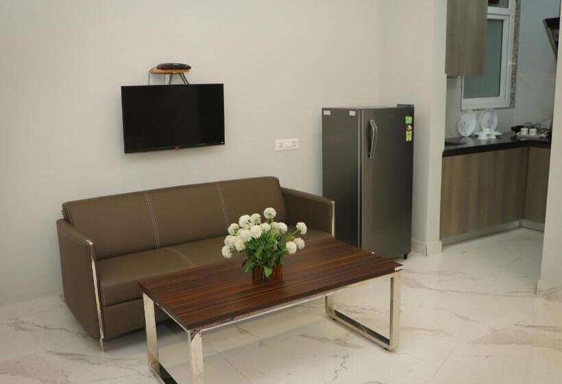 سوییت, The Empire Villa,cyber City, Gurgaon