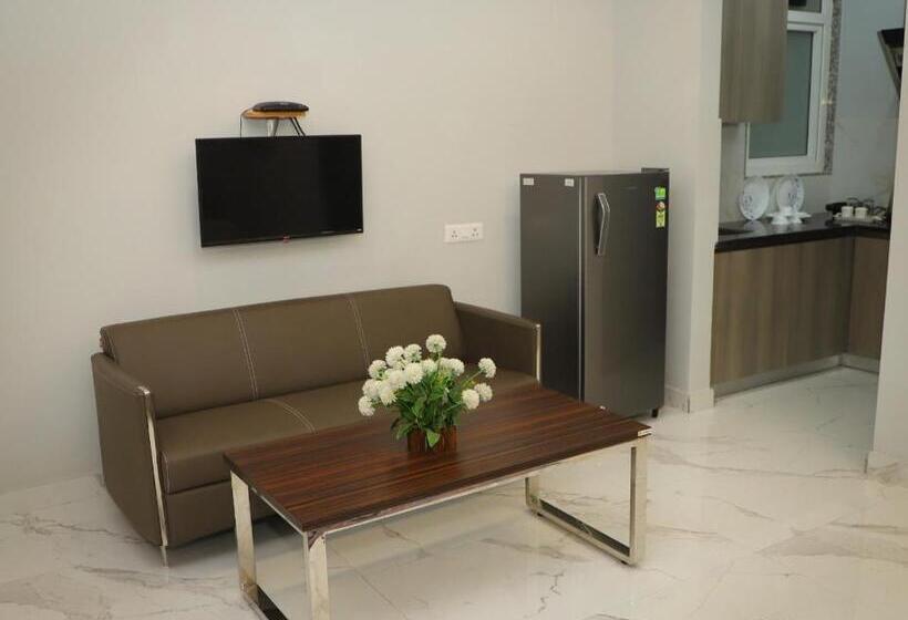 سوییت, The Empire Villa,cyber City, Gurgaon