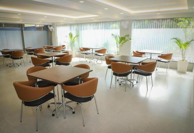 استودیوی استاندارد, The Empire Villa,cyber City, Gurgaon