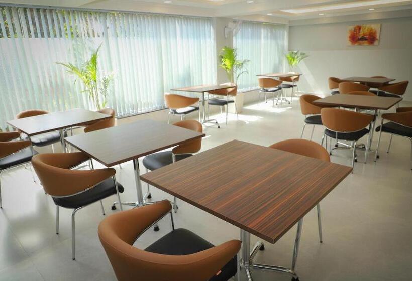 استودیوی استاندارد, The Empire Villa,cyber City, Gurgaon