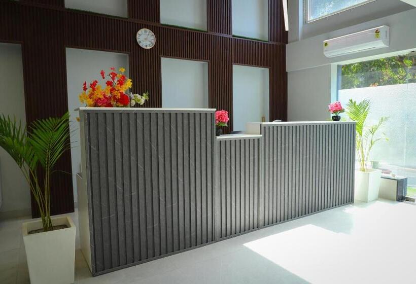 استودیوی استاندارد, The Empire Villa,cyber City, Gurgaon