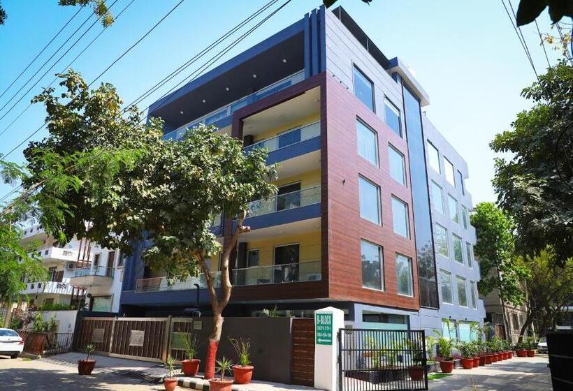 استودیوی استاندارد, The Empire Villa,cyber City, Gurgaon