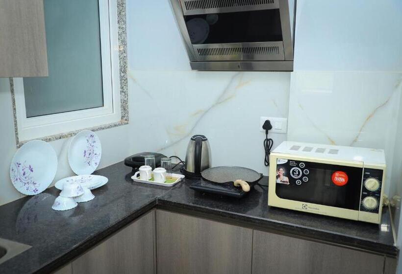 سوییت, The Empire Villa,cyber City, Gurgaon