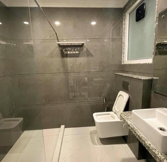 سوییت, The Empire Villa,cyber City, Gurgaon