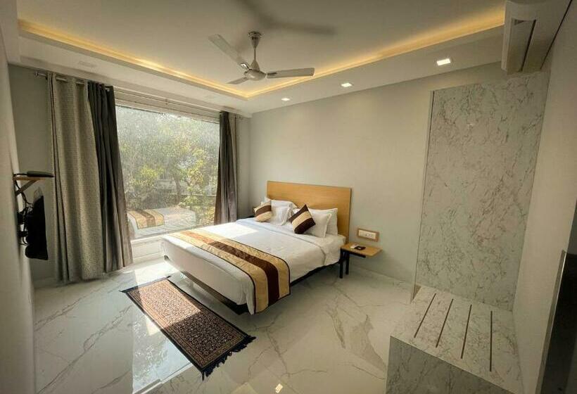 اتاق لوکس, The Empire Villa,cyber City, Gurgaon